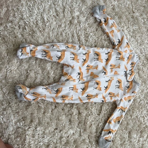 Newborn footies (8 of them) - Picture 9 of 9